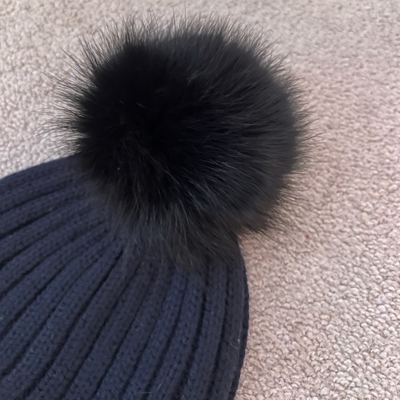 Sandova winter hat with fox fur - Picture 4 of 7